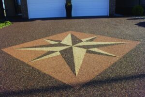 Garage floor with a custom logo and pattern
